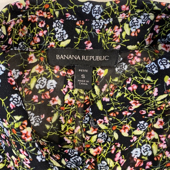 Banana Republic Floral Sleeveless Button Down - Picture 4 of 7